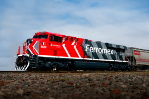 GMXT carries out improvement works on a railway bridge structure in Querétaro.